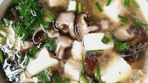 香菇豆腐汤,秋季养生好方法